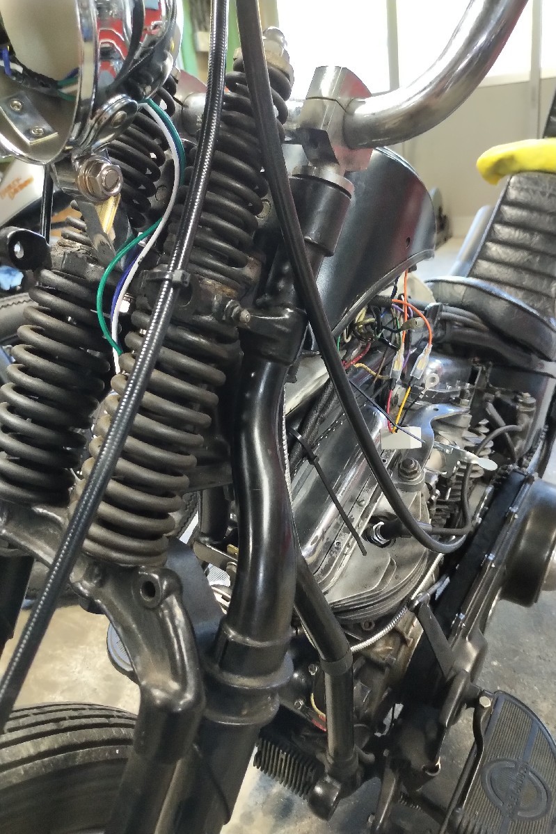 納車〜久々のバイクだ..._a0159215_00381842.jpg