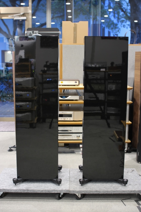 KEF『R900』の美品USED入荷しました_e0404728_19154830.jpg