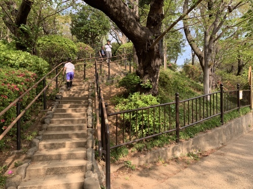 広尾から品川まで歩く(2) 慶應義塾大学と泉岳寺_b0330040_21173056.jpeg