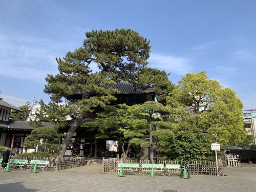 広尾から品川まで歩く(2) 慶應義塾大学と泉岳寺_b0330040_22010357.jpeg