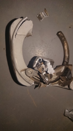 自転車鍵破壊大作戦(馬蹄錠) : 陸海空を制する男の備忘録