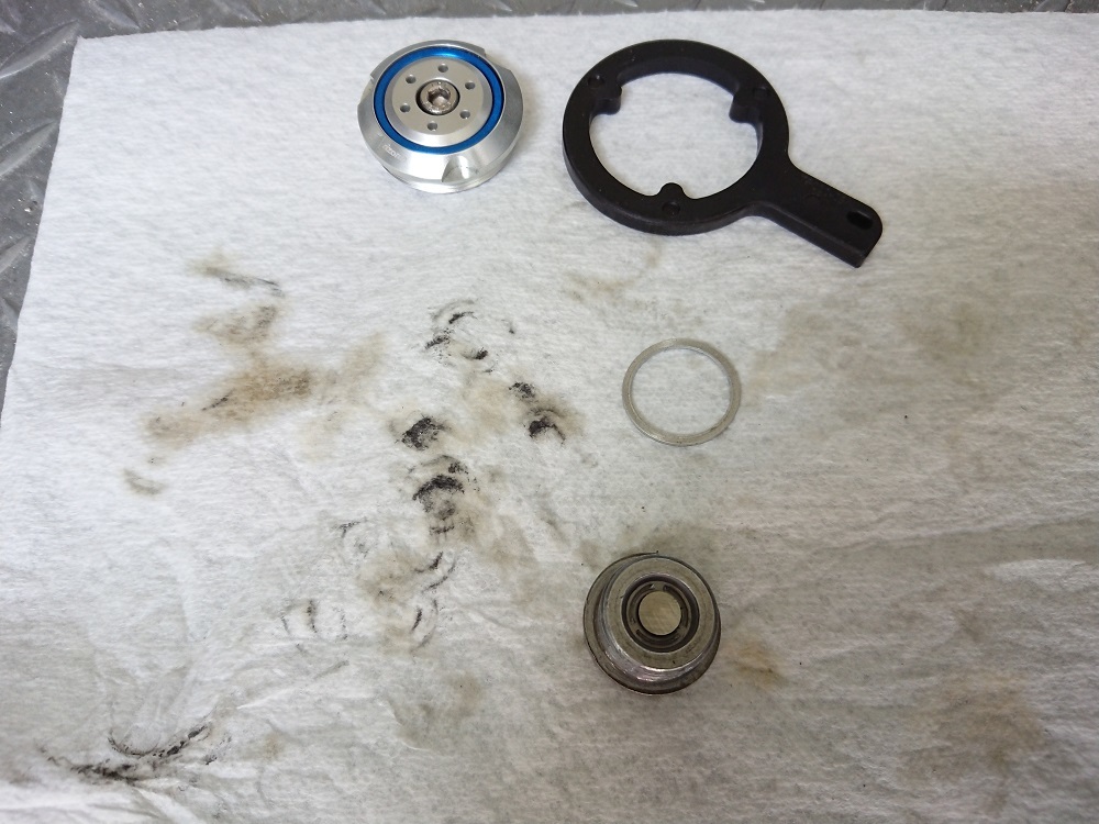 R1250GSアドベンチャー初回オイル交換 &有さんのサプライズ。_d0147789_16275202.jpg