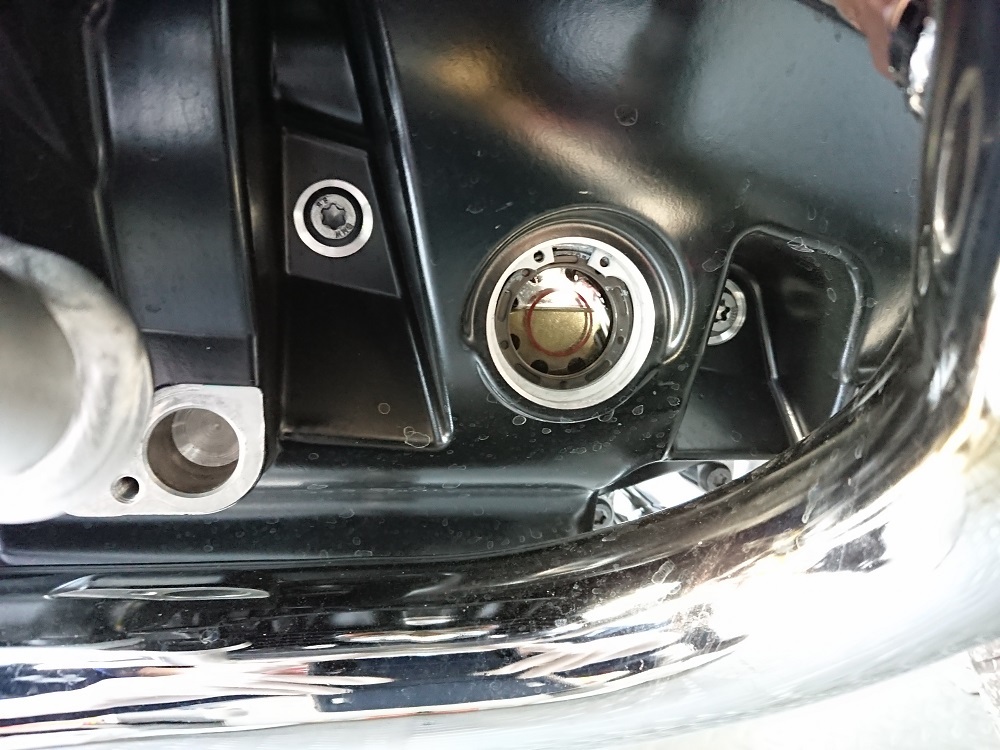 R1250GSアドベンチャー初回オイル交換 &有さんのサプライズ。_d0147789_16282008.jpg