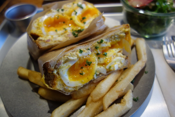 egg baby cafeでランチ_e0230011_16550639.jpg