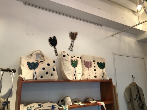 f0309325_08204704.jpeg