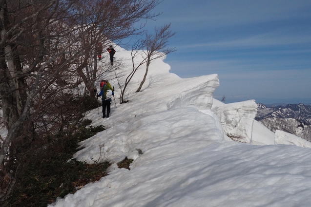 2019/4/20 西俣ノ峰から頼母木山_b0189948_2365517.jpg