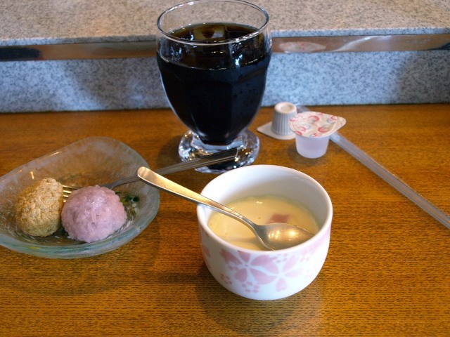 日本橋　その８１（やまべから揚げ天ぷら定食）_d0153062_17592730.jpg