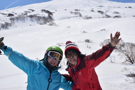 2019年4月20日　強風の鳥海山、頂上直下で撤退。広い斜面を払川口まで滑る_c0242406_17303091.jpg