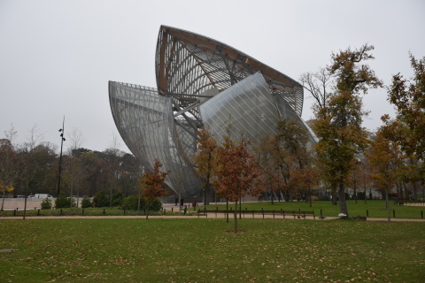 ＜パリ探訪＞ フランク・ゲーリー「ルイ・ヴィトン美術館」（1）　Paris, Frank Gehry, Fondation Louis Vuitton_a0147436_15561554.jpg