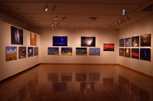東川町文化ギャラリーで開催中の写真展 ルーク・オザワ写真展_b0187229_21474666.jpg