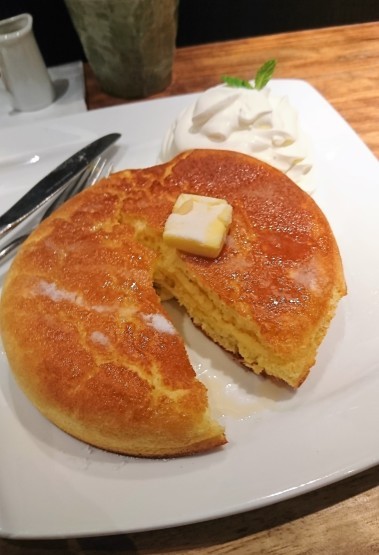 まさに、絵本「ぐりとぐら」のカステラパンケーキだった！石窯 bake bread 茶房TAM TAM＠神保町_f0337357_16261549.jpg