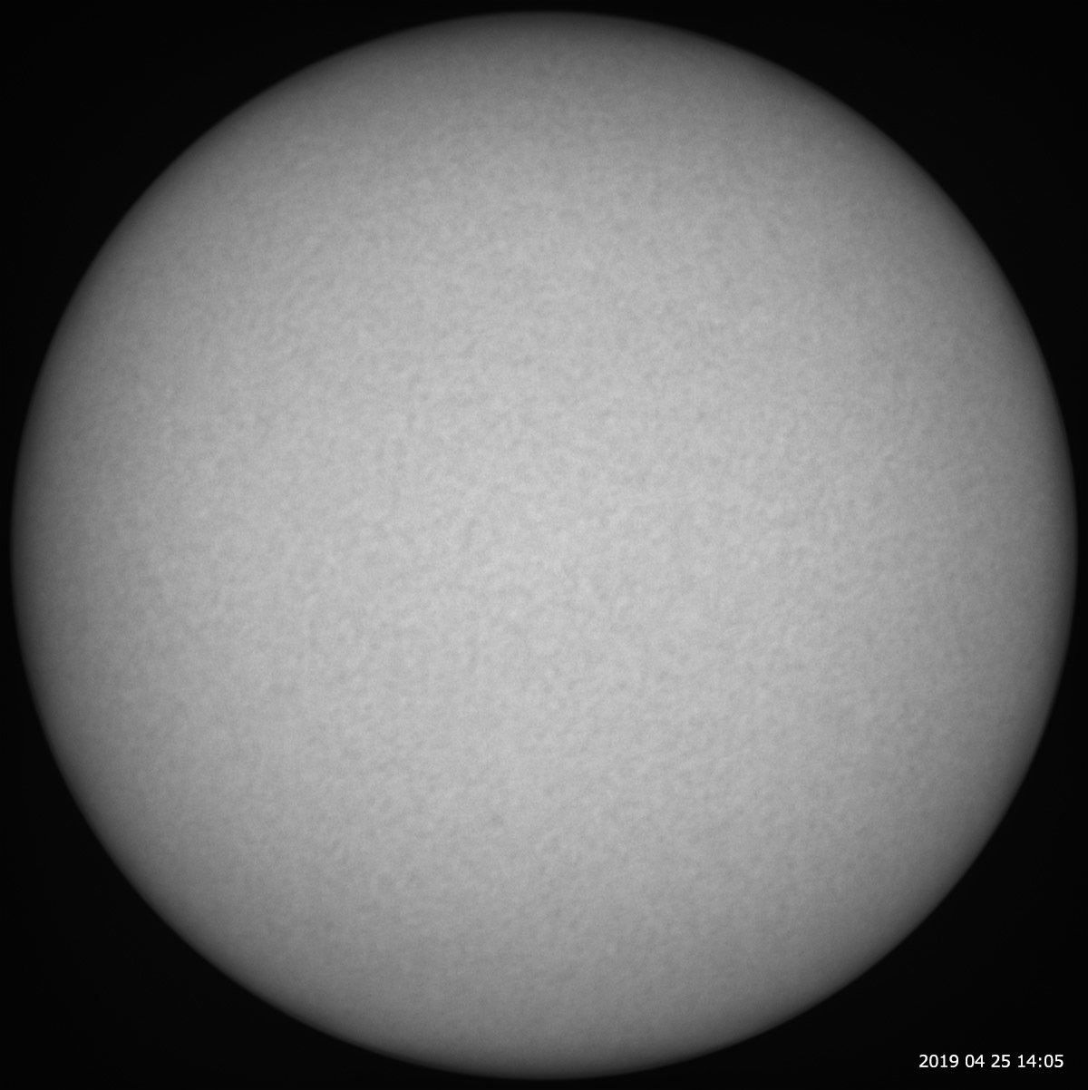 4月25日の太陽_e0174091_18294741.jpg