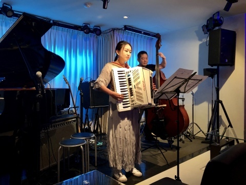 広島 Jazzlive comin 本日4月27日のジャズライブ_b0115606_11534363.jpeg