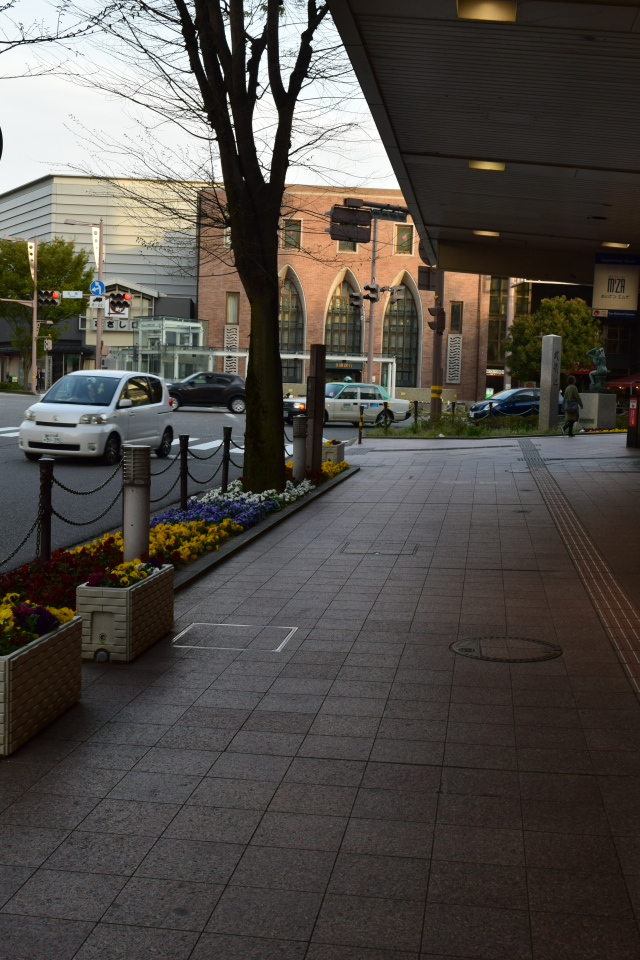 金沢市青草町の北國銀行武蔵ヶ辻支店(昭和モダン建築探訪)_f0142606_08225862.jpg