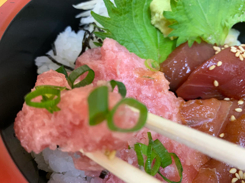 大東京綜合卸売センターで名物ねぎとろ丼_a0359239_13374898.jpg