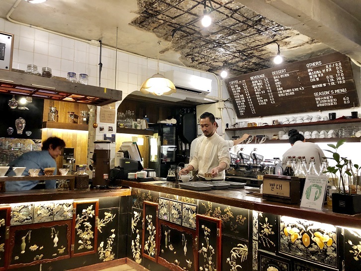 ソウルの素敵カフェで一休み_b0060363_22275546.jpeg