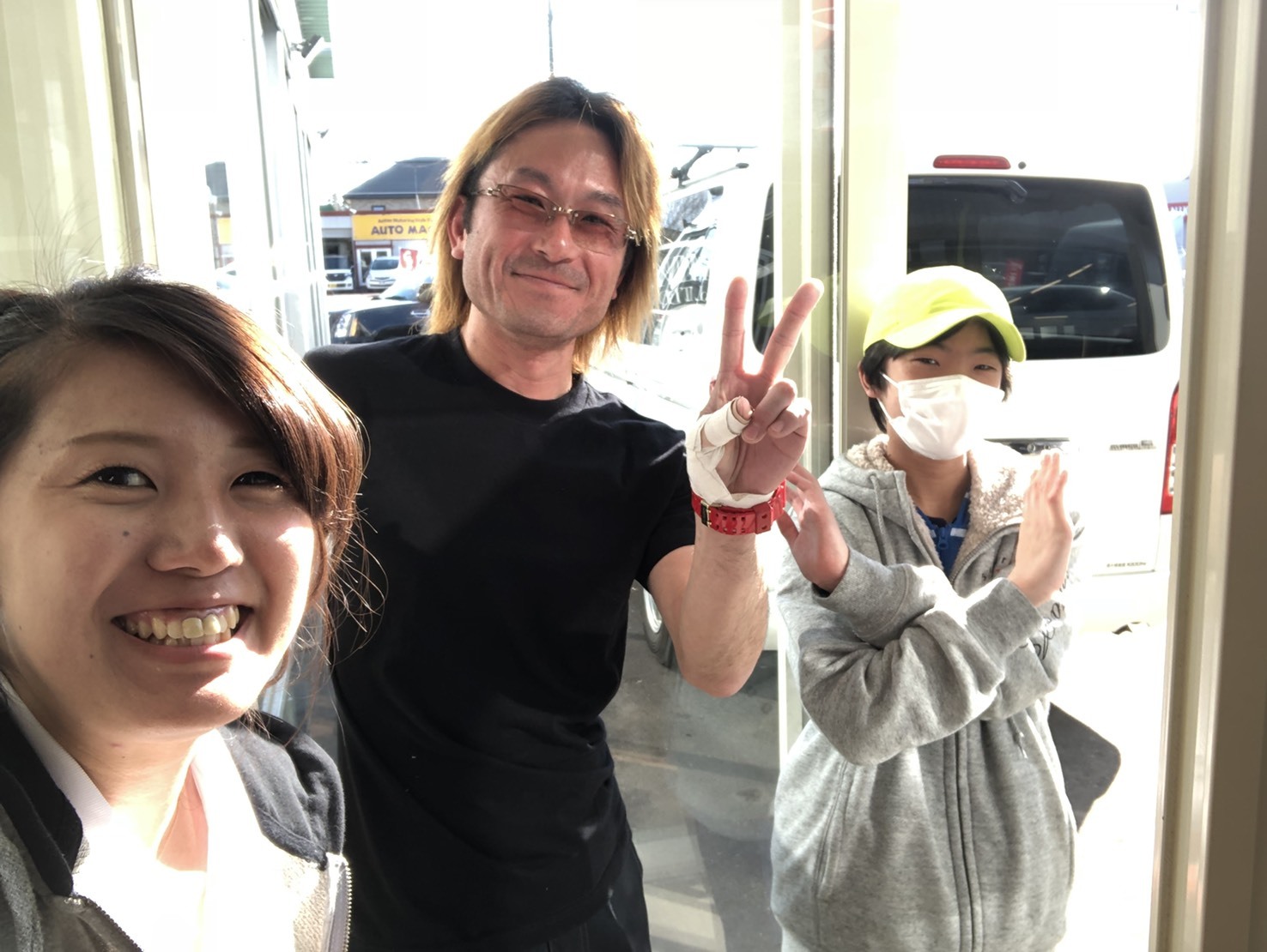 4月28日(日)ランクル100S様&ハイエースG様&B様 ハマーH2納車♡ランクル レクサス ベンツ♡レンタカー♡TOMMY♡_b0127002_19133200.jpg