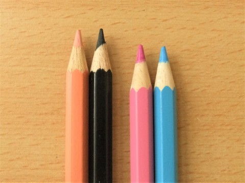 ファーバーカステル・色鉛筆12色（削り口の話）。 : 無罫フォント