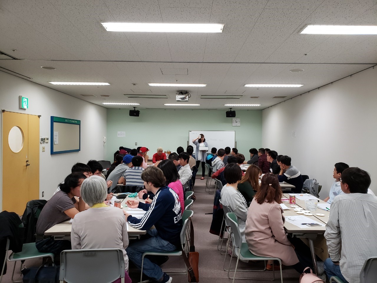 ☺ 防災を知ろう ☺<非常食>(日曜朝教室)_e0175020_20582867.jpg