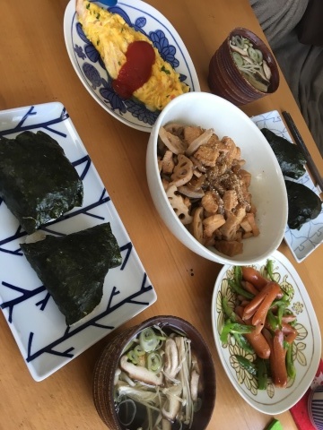 本日28日は日曜日ですけど営業しますウィークランチ_f0082056_12512847.jpg