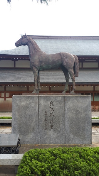 島津家犬猫墓標、オットセイ、羽犬塚、猫塚、安養院狆墓、仁徳天皇陵古塔、東京都三田、島津家墓域内狗墓群、猫神・回向院猫塚・小石川猫又橋・動物の個別墓塔を戒名入りで建てるようになったのはいつからか_b0116271_20185712.jpg