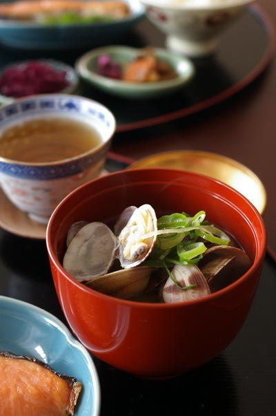 今日の朝食はあさりのお味噌汁_d0327373_11013836.jpg