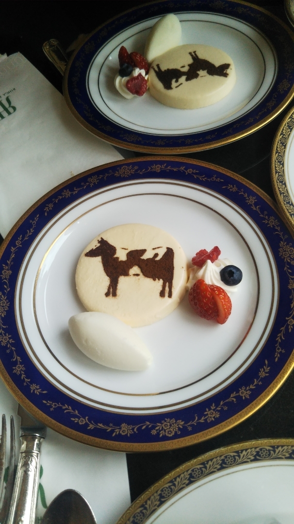 開業25周年記念&ゴールデンウイーク企画 スイーツビュッフェシリーズ 第1弾 Milk&Cheese リーガロイヤルホテル東京牧場OPEN!_f0076001_21451566.jpg