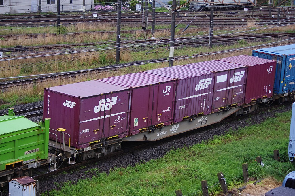 4/25東京タにて2062レのコキとコンテナ : 急行越前の鉄の話