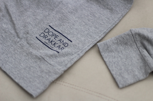 最近よく着てます。重ね着に便利なフード付きロングスリーブTシャツ♪_d0108933_16530906.jpg