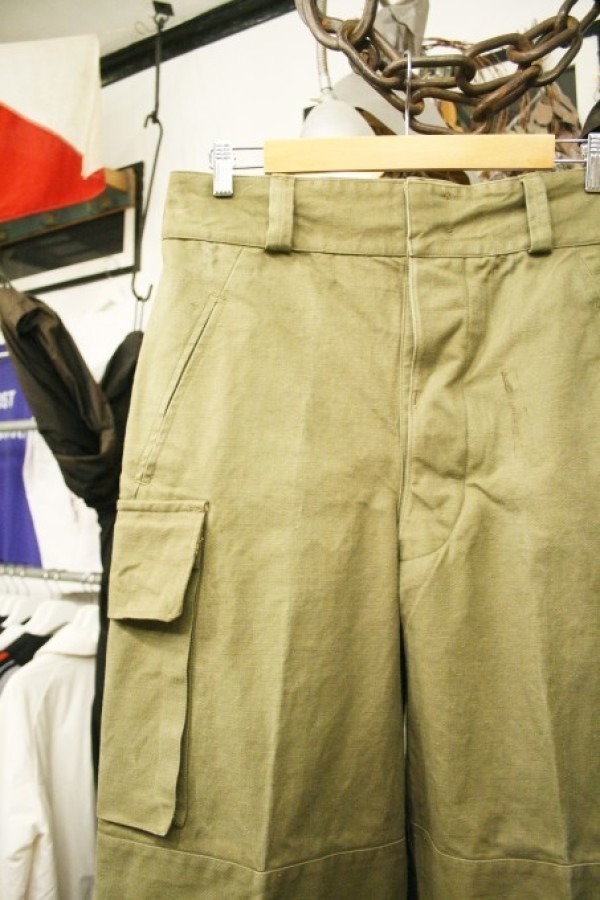 平成最後のヨーロッパ買い付け後記３　さらりとセクハラ。サラハラ。入荷FRENCH ARMY M-47 field cargo pannts_f0180307_02221031.jpg