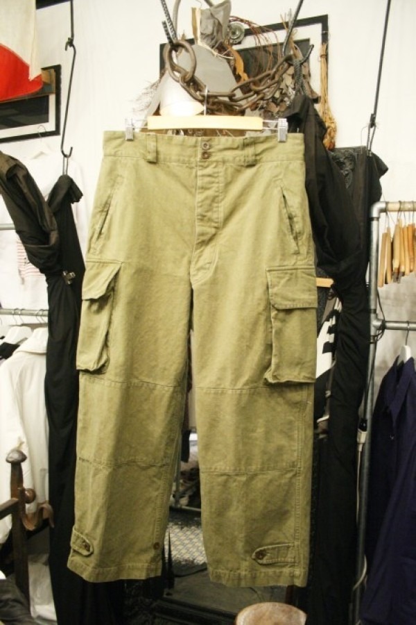 平成最後のヨーロッパ買い付け後記３　さらりとセクハラ。サラハラ。入荷FRENCH ARMY M-47 field cargo pannts_f0180307_02241101.jpg