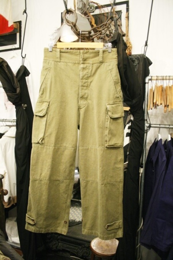 平成最後のヨーロッパ買い付け後記３　さらりとセクハラ。サラハラ。入荷FRENCH ARMY M-47 field cargo pannts_f0180307_02251653.jpg