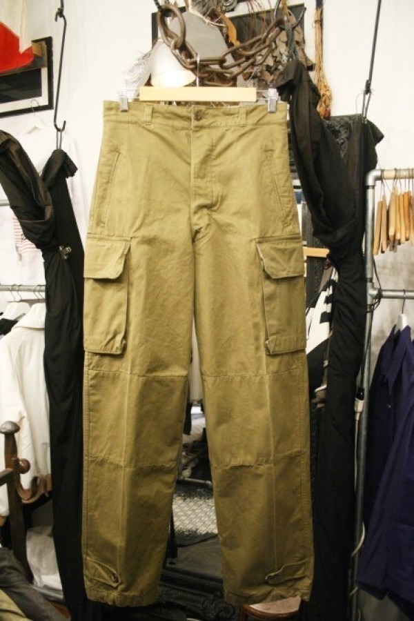 平成最後のヨーロッパ買い付け後記３　さらりとセクハラ。サラハラ。入荷FRENCH ARMY M-47 field cargo pannts_f0180307_02264570.jpg