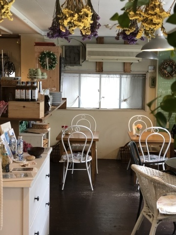 ブーケ・ドゥ・ミュゲ作品展  @花屋＆カフェ  ラプティフルール【Jour de Muguet〜すずらんの日〜】@_a0157409_02334588.jpeg