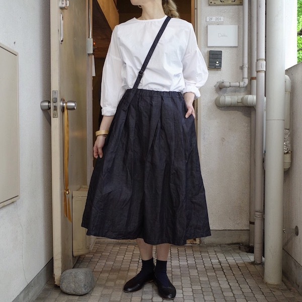 ワンショルダーとギャザー_d0364239_20345518.jpg