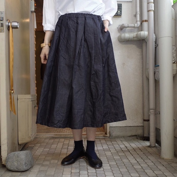 ワンショルダーとギャザー_d0364239_20351584.jpg