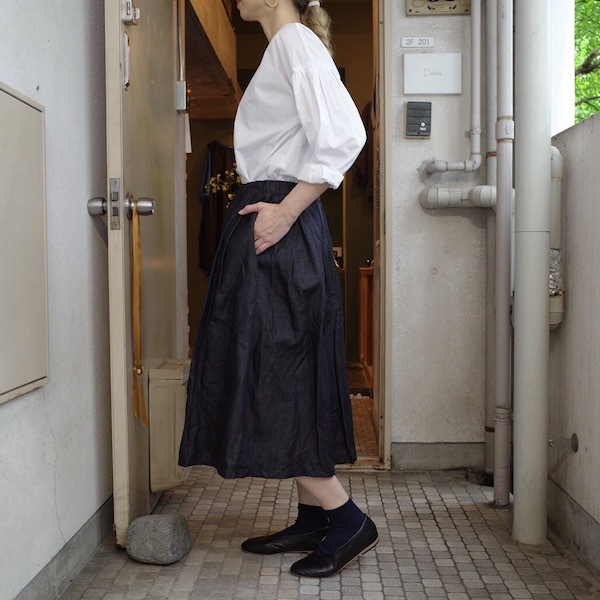 ワンショルダーとギャザー_d0364239_20352798.jpg