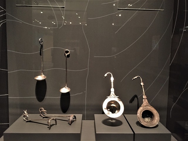 Caixa forumの展示会 アレクサンダー大王の贅沢品3_b0064411_07361790.jpg