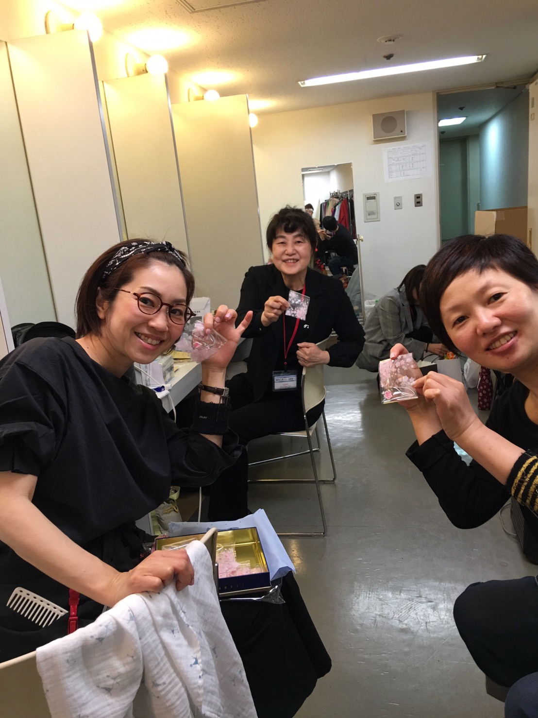 ハズキルーペをもらった人_a0163623_00115008.jpg