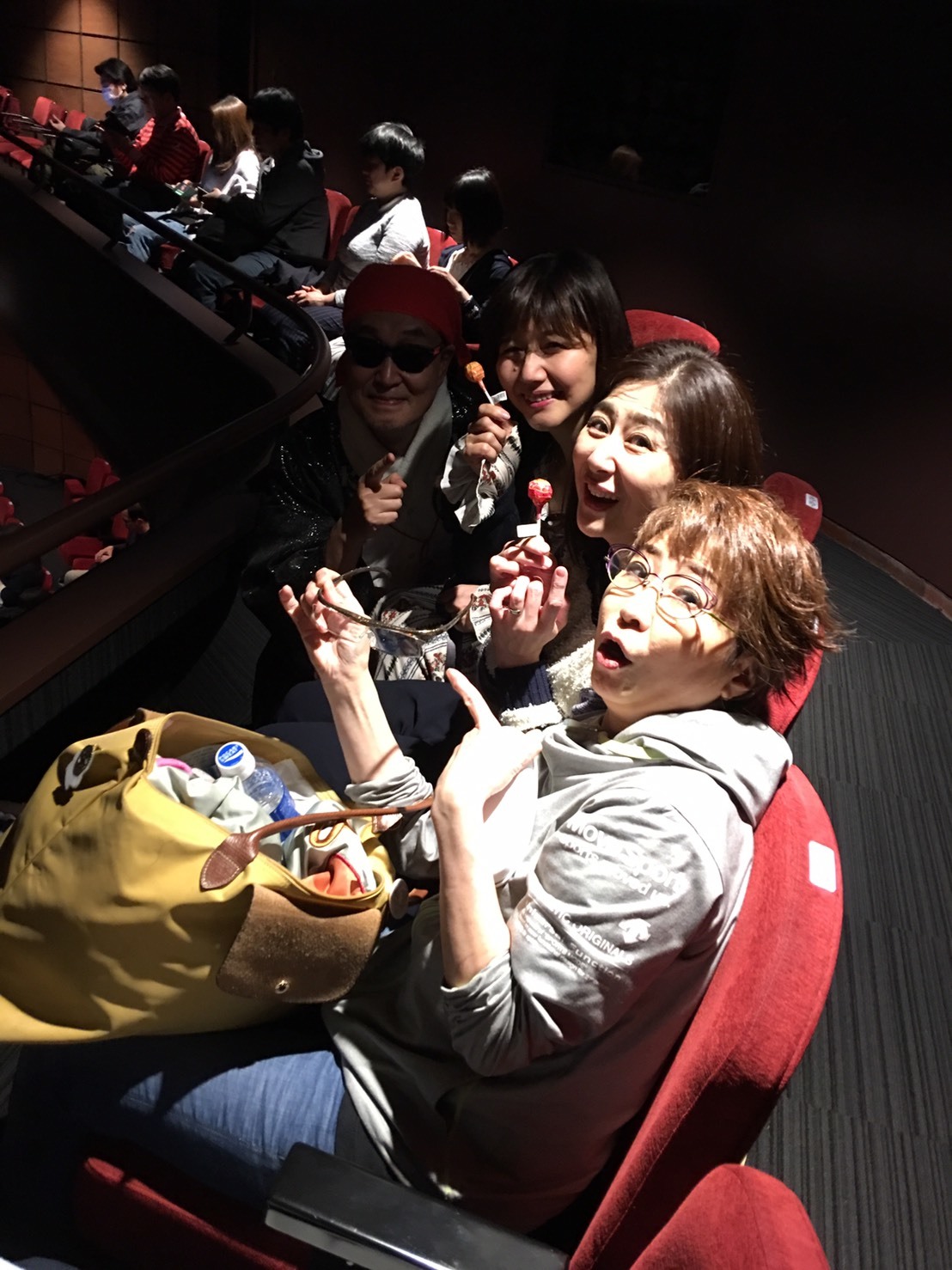 ハズキルーペをもらった人_a0163623_00121556.jpg