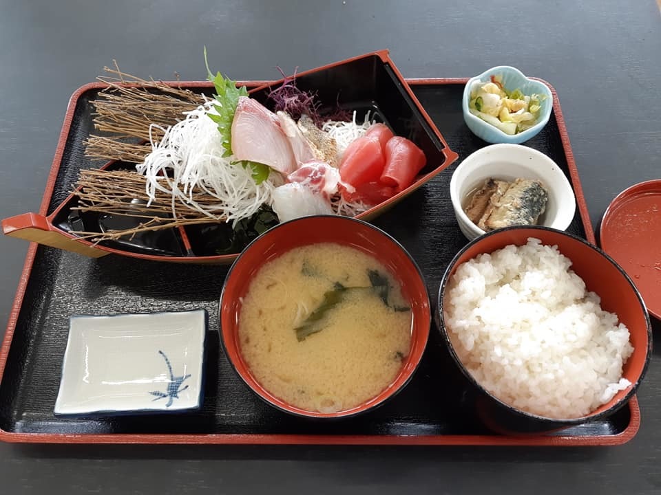 長井市場食堂_d0127529_17185725.jpg