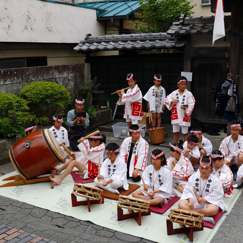 令和元年を祝う「秩父屋台囃子二十連太鼓」を見てきました_c0060143_16354310.jpg