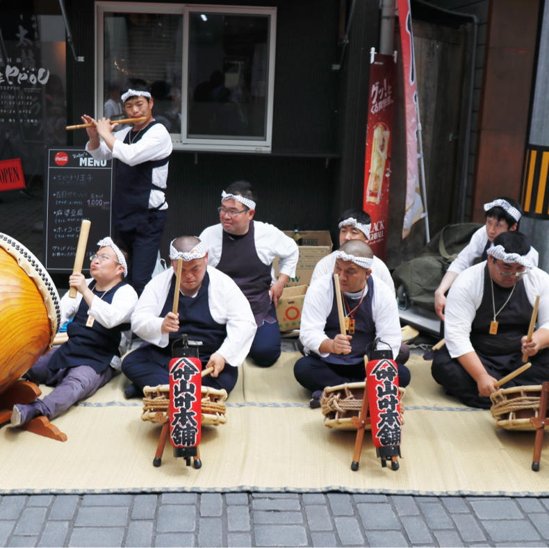 令和元年を祝う「秩父屋台囃子二十連太鼓」を見てきました_c0060143_16363868.jpg