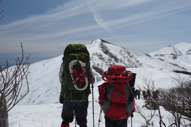2019/4/28~30 大朝日岳~長井葉山縦走その1_b0189948_20213990.jpg