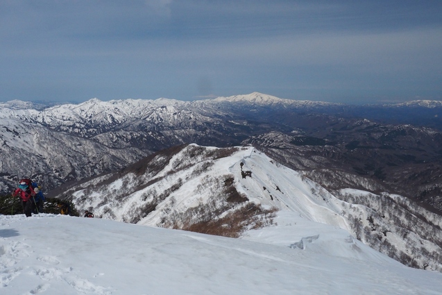 2019/4/28~30 大朝日岳~長井葉山縦走その1_b0189948_20251178.jpg
