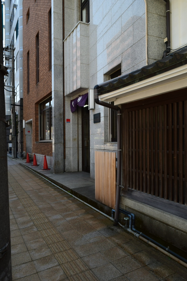 金沢市十間町の中島商店(昭和モダン建築探訪)_f0142606_07225153.jpg