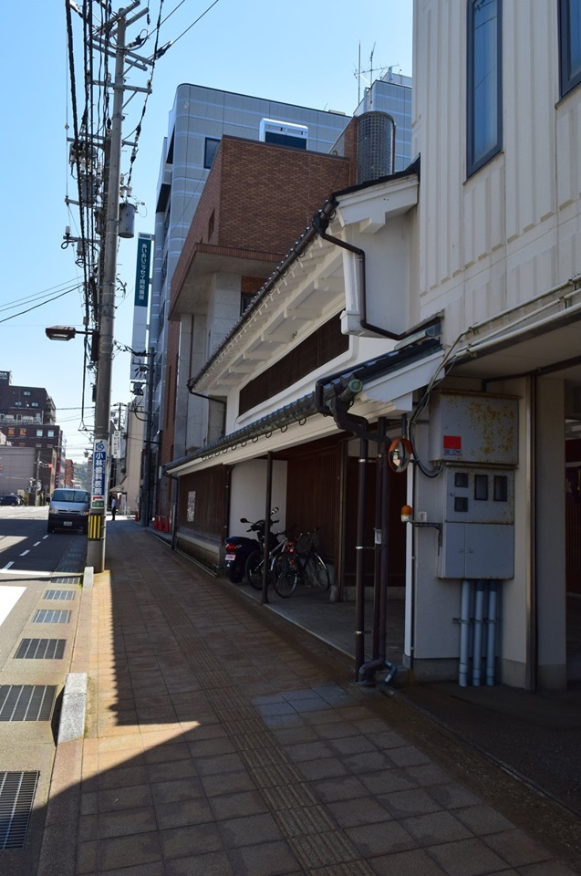 金沢市十間町の中島商店(昭和モダン建築探訪)_f0142606_07453425.jpg