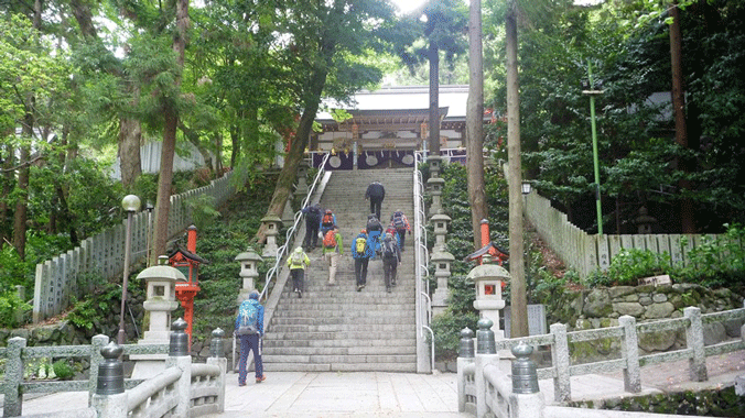 暗峠 くらがりとうげ 信貴山ロングハイキング ４月２７日 土 アルペン芦山 兵庫県芦屋の総合登山会 山行ブログ 17 1 19 6