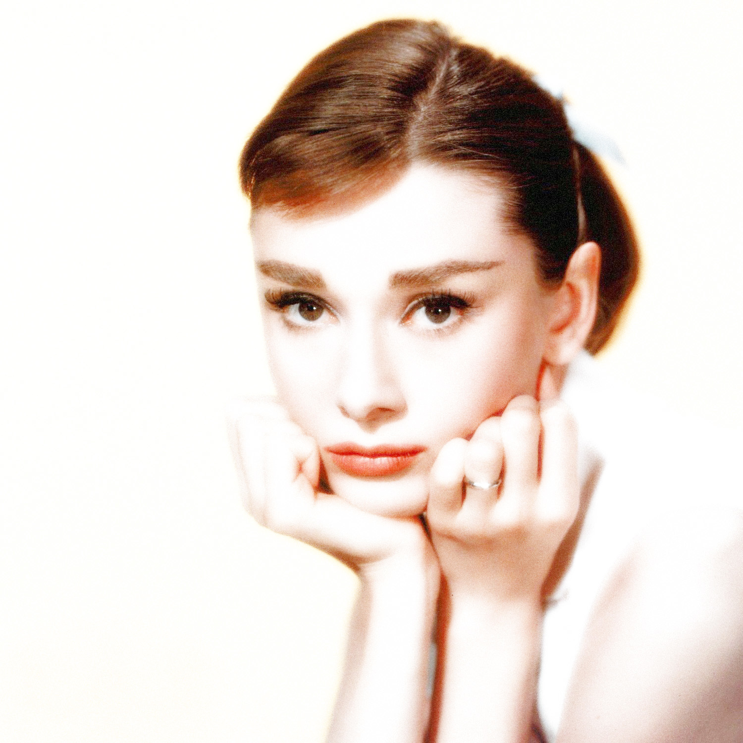 オードリー・ヘップバーン（Audrey Hepburn）・・・美女落ち穂拾い190504_e0042361_12015019.jpg