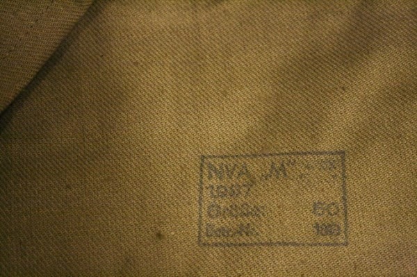 平成最後のヨーロッパ買い付け後記７　入荷　旧東ドイツ軍コックジャケット　コックパンツ　デッドストック_f0180307_01445441.jpg